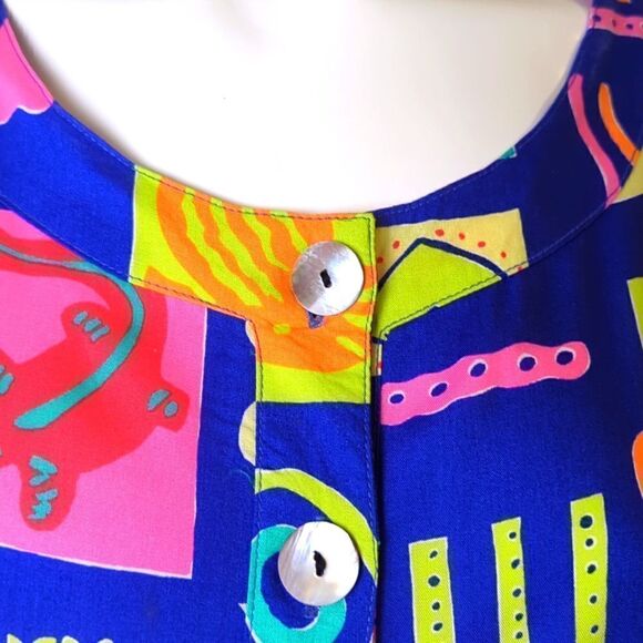 Bright Colorful Blouse Blue Print Beaded Hemline Size Medium - Picture 2 of 7